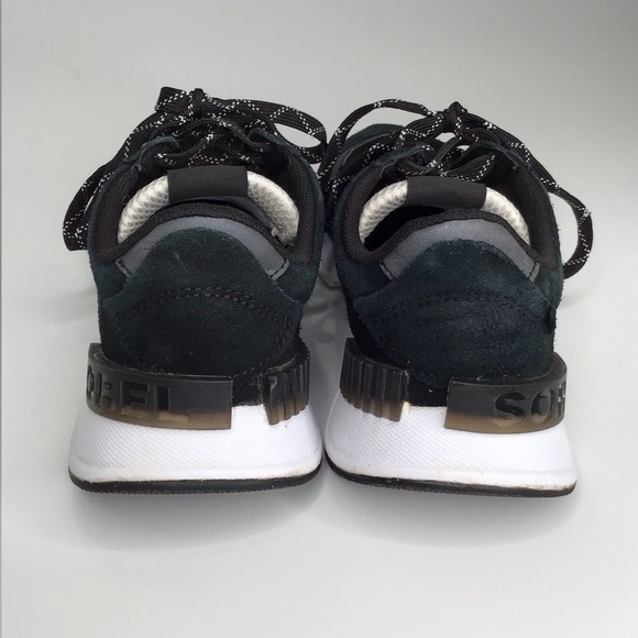 Sorel Kinetic Lite Lace Sneaker in Dark Green and Black. - Picture 7 of 12